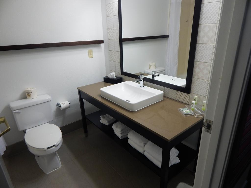 Country Inn & Suites By Radisson, Dfw Airport South, Tx Irving Εξωτερικό φωτογραφία