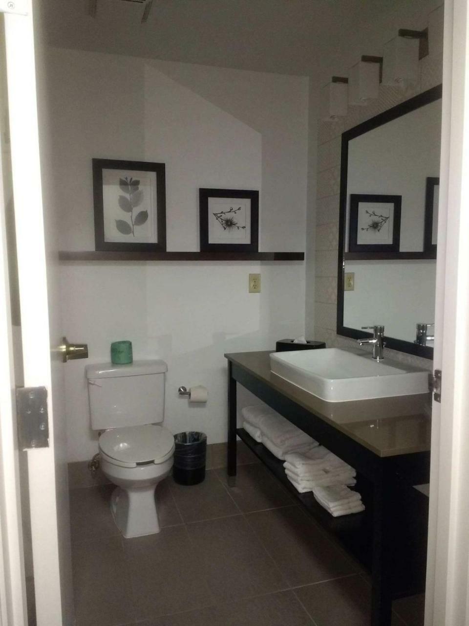 Country Inn & Suites By Radisson, Dfw Airport South, Tx Irving Εξωτερικό φωτογραφία